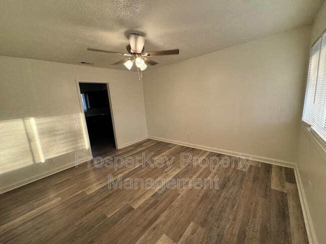 Building Photo - 2240 Patsy Ln