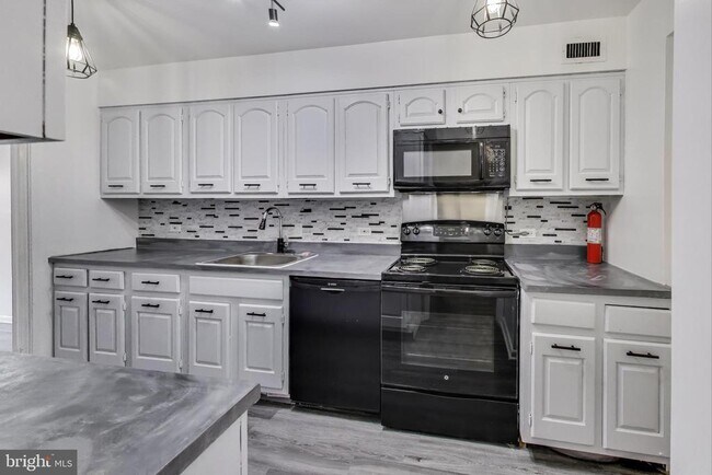 Foto del edificio - 1001 26th St NW