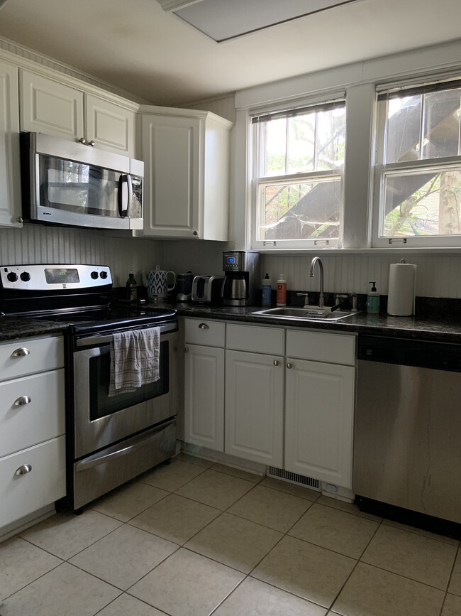 Building Photo - 2706 Acklen Ave
