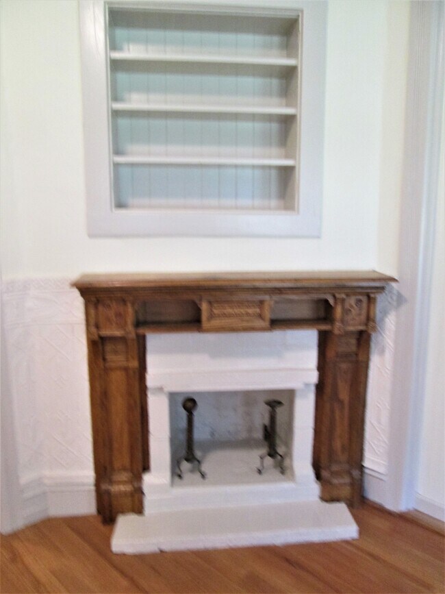 Foyer - 20 Church St
