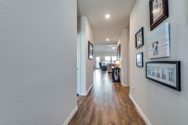 Foto del edificio - 3409 Kingsgarden Rd