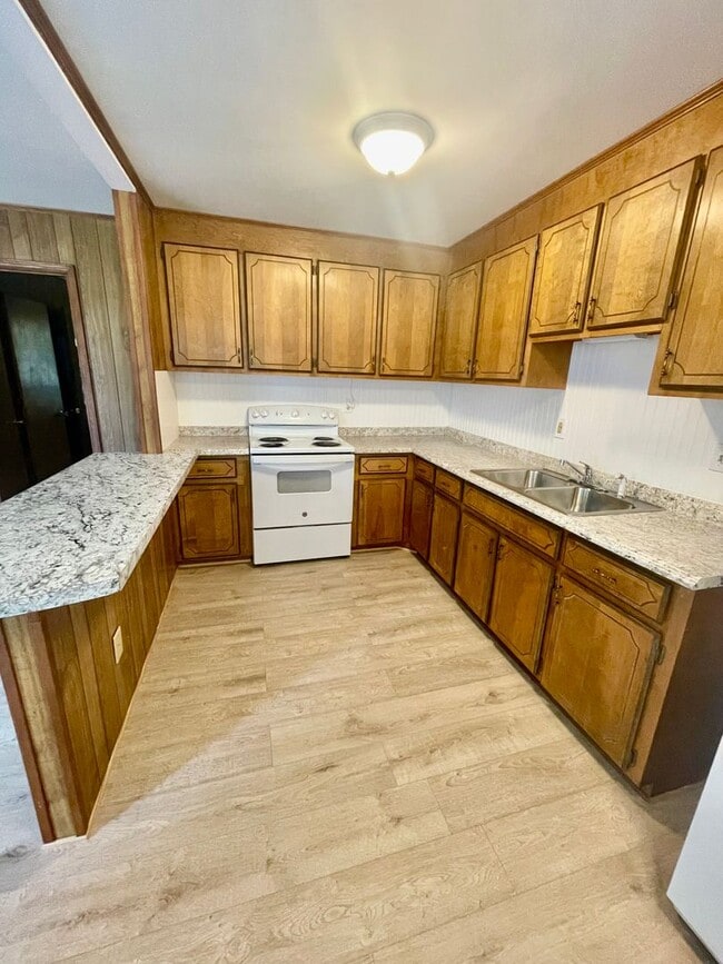 Building Photo - Must see Newly renovated 1 bedroom 1 bath ...