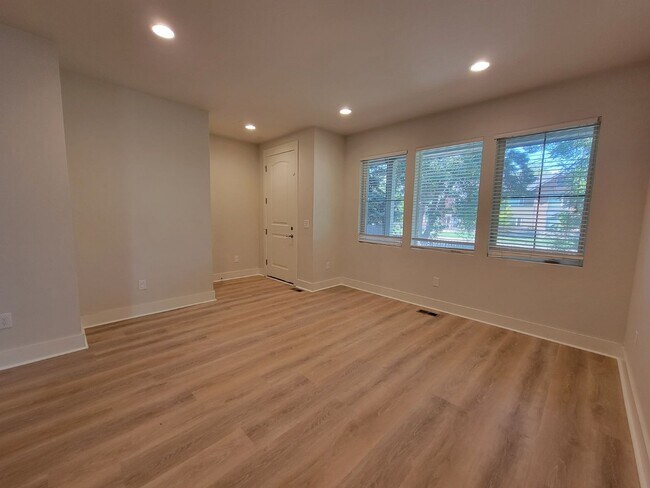 Building Photo - Beautiful 4B/3.5B near Old Town Lafayette....