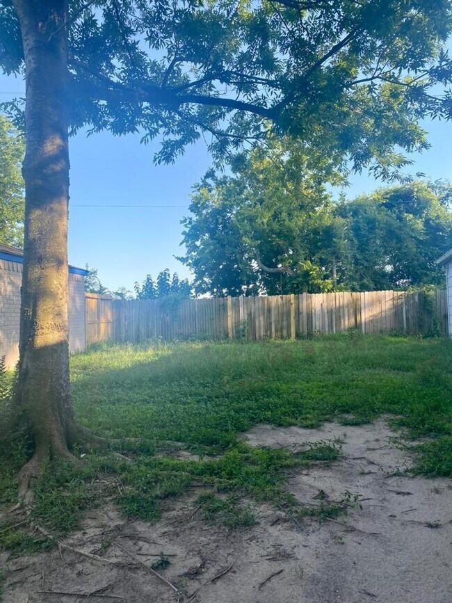 Foto del edificio - 13027 Bacard Ln