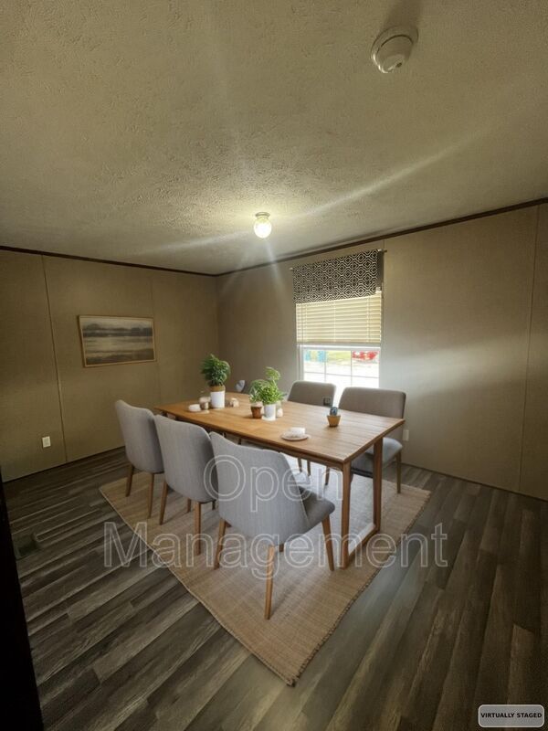 Foto del edificio - 7534 US-60