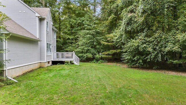 Foto del edificio - 232 Woodmont Dr