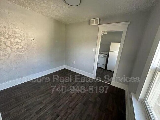 Foto del edificio - 420 E Indiana St