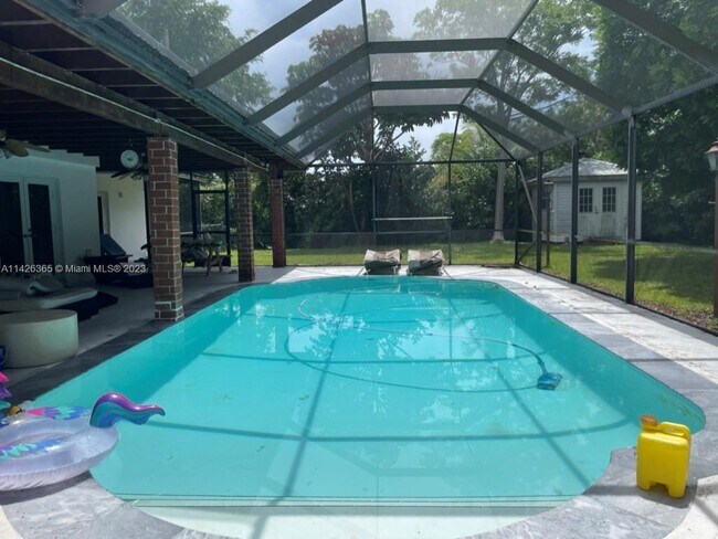 Foto del edificio - 7360 SW 123rd Terrace