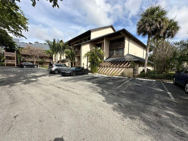 Building Photo - 140 SW 96th Terrace