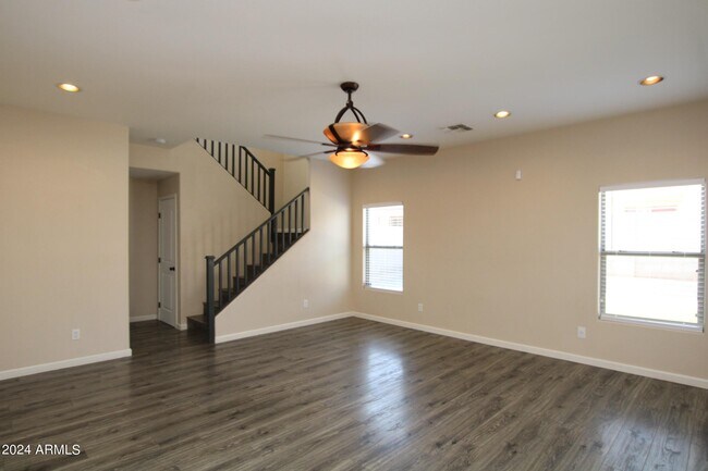 Foto del edificio - 6332 W Beverly Rd