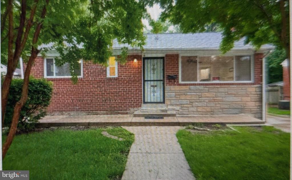 Foto principal - 1937 Lebanon St