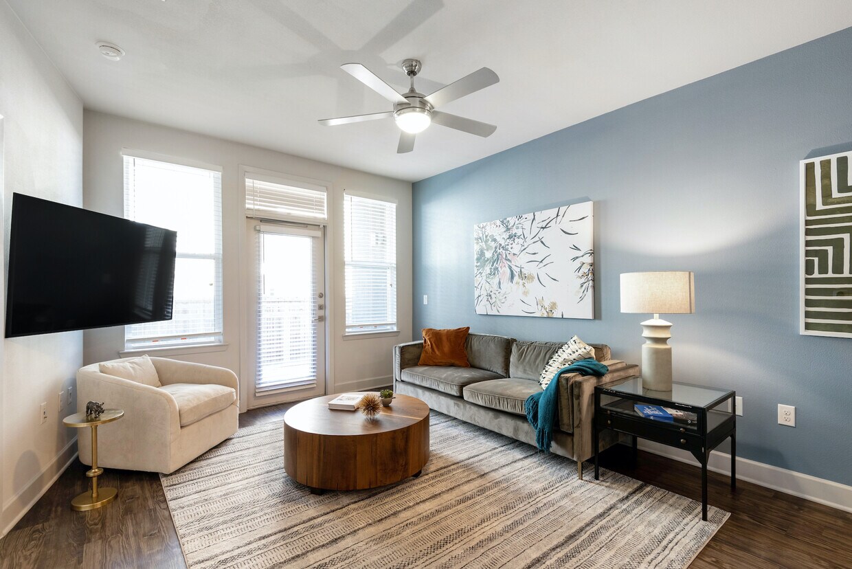 Foto principal - 1500 S Lamar Blvd