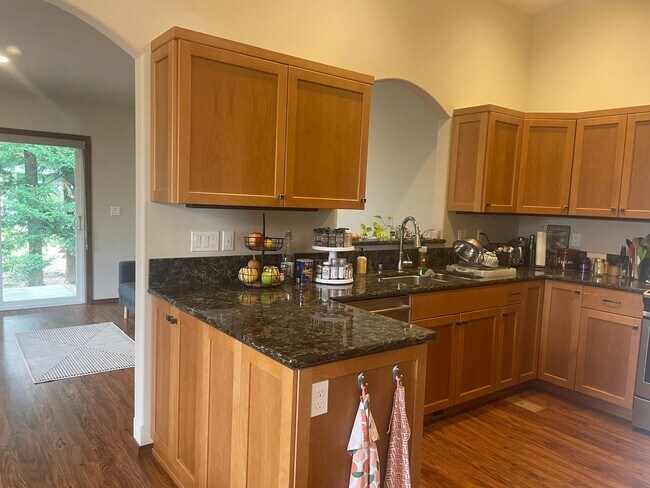 Foto del edificio - Lovely Single Level Holmes Harbor Home!