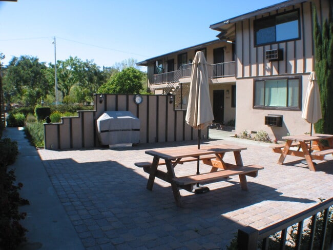 Building Photo - 3569 N E St