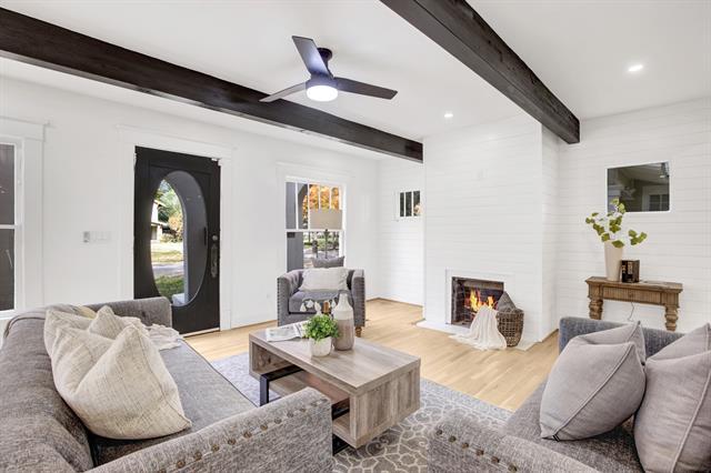 Foto del edificio - 200 N Rosemont Ave