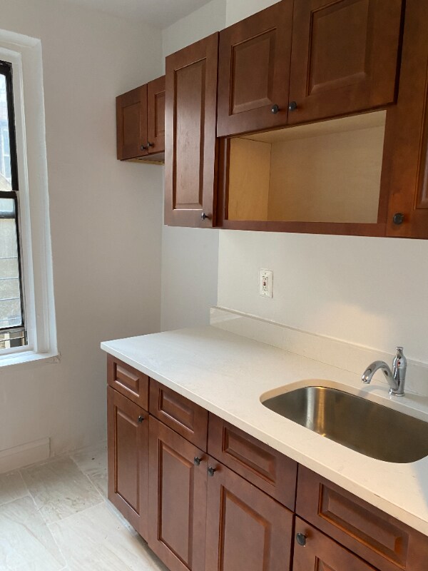 Foto principal - 2695 Heath Ave