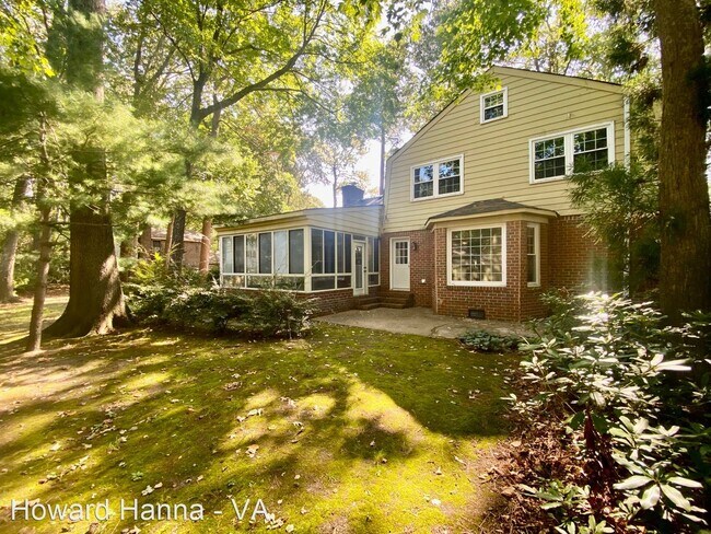 Building Photo - 5 br, 3 bath House - 541 Heather Drive