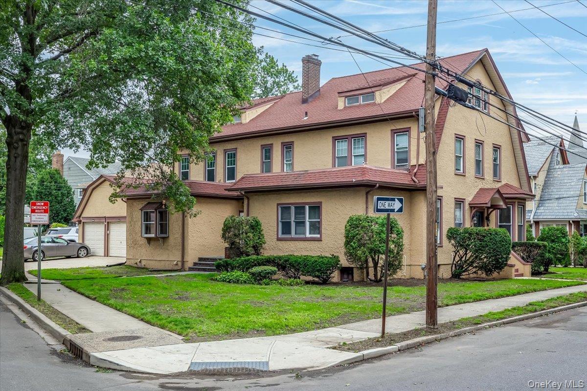 Primary Photo - 78 Violet Ave