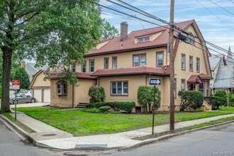 Building Photo - 78 Violet Ave