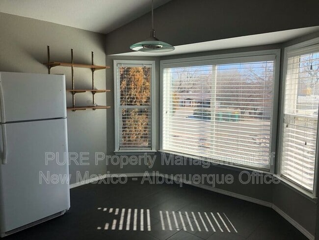 Building Photo - 4224 Applewood Dr