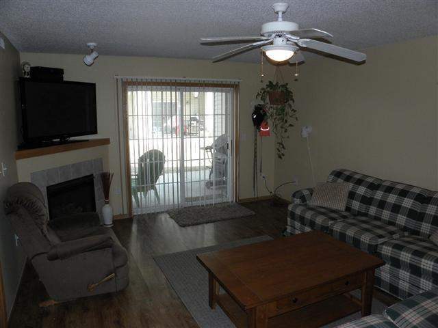 Foto del edificio - 20 Cherry Ct