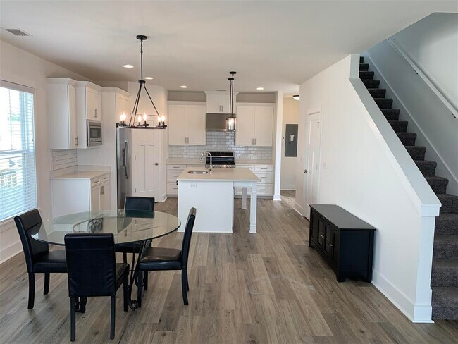 Foto del edificio - 2864 Crestline Rd