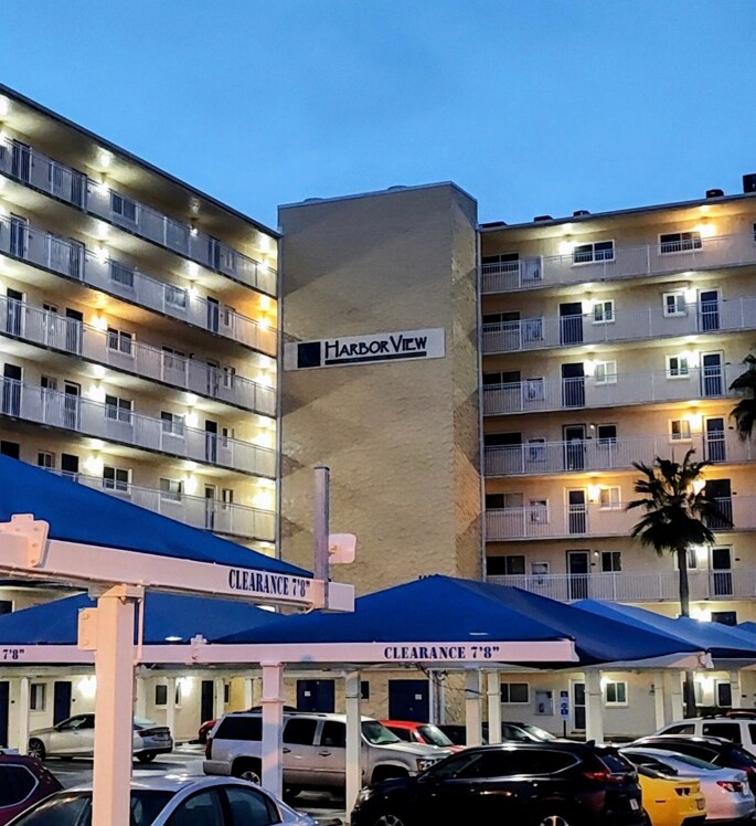 Foto principal - 145 N Halifax Ave