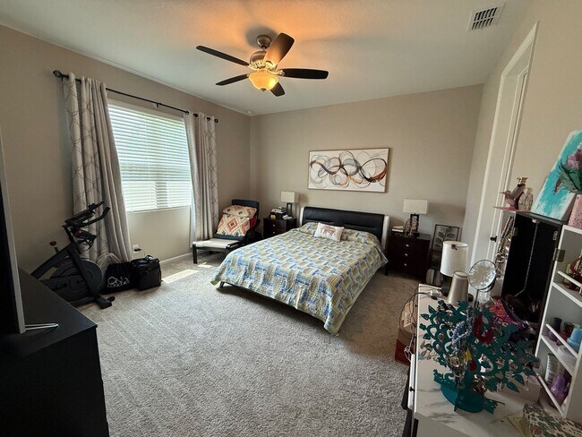 Foto del edificio - 4/3 Clermont Spacious Home