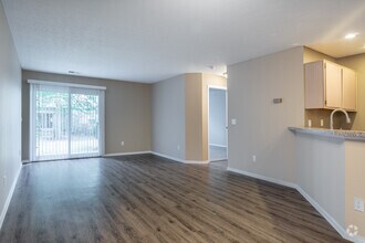 2BD 1BA 925 sq. ft. - Crossings Village