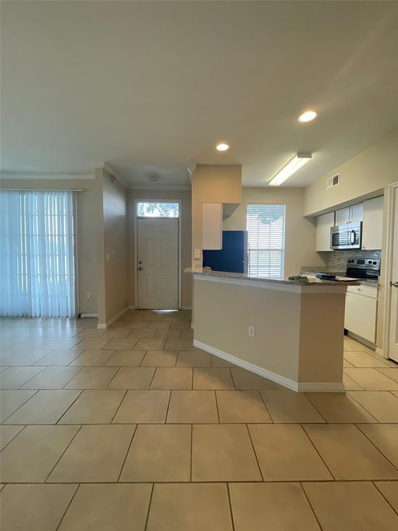 Building Photo - 9302 Lake Chase Island Way