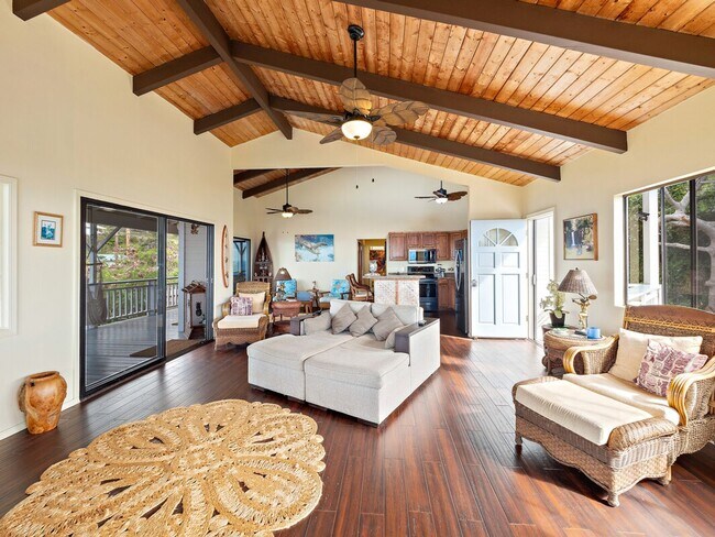 Foto del edificio - 3Bd 2Ba Furnished Home:  Pet Friendly with Fantastic Ocean Views!