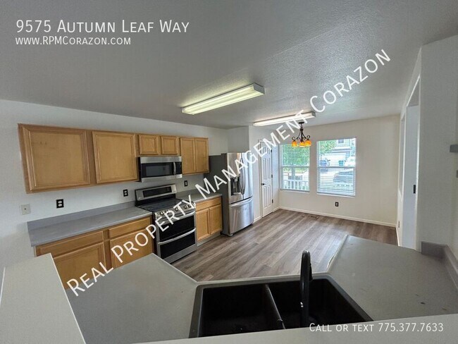 Foto del edificio - 9575 Autumn Leaf Way