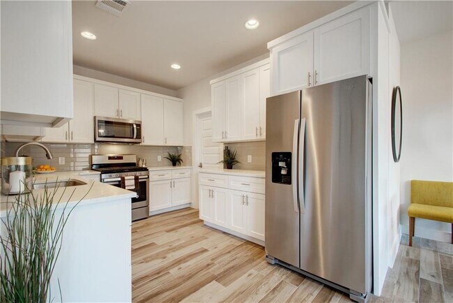 Foto del edificio - 1117 Brookswood Ave