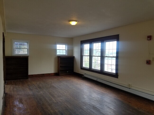 Sala de estar - 678 Spruce St