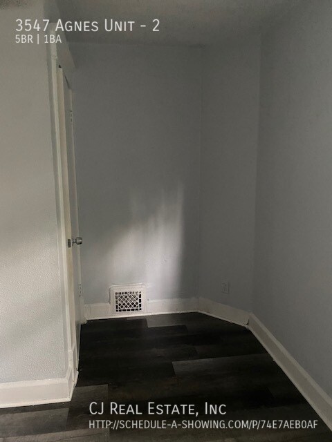 Building Photo - 3547 Agnes Ave