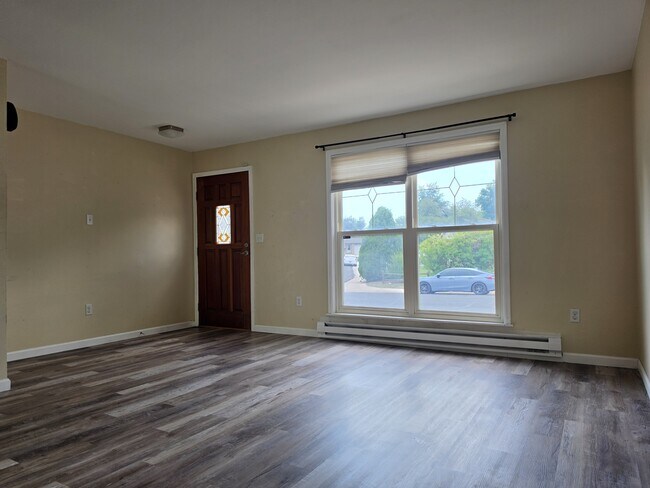 Building Photo - 11186 Forest Ave