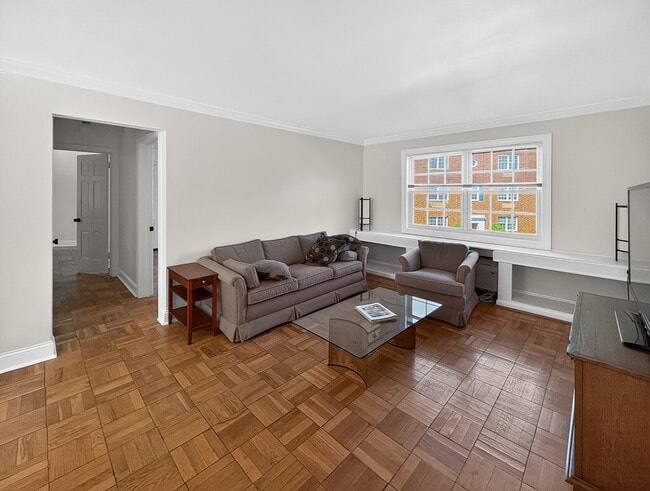 Photo - 1706 W Abingdon Dr Apartment