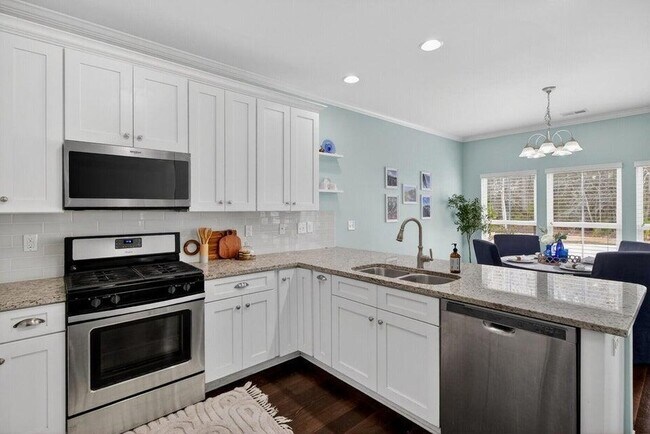 Foto del edificio - 1694 Sparkleberry Ln