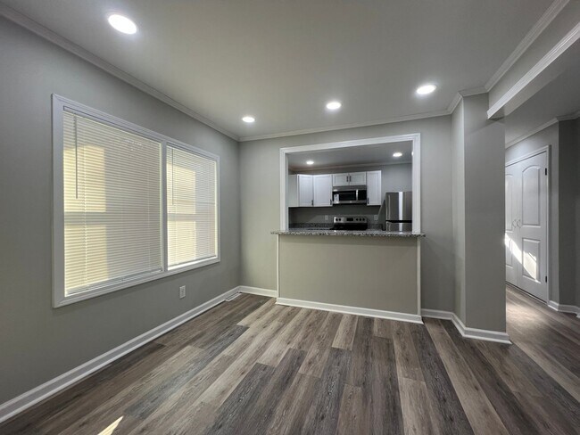 Foto del edificio - MOVE-IN READY! *HOLIDAY MOVE-IN SPECIAL $3...