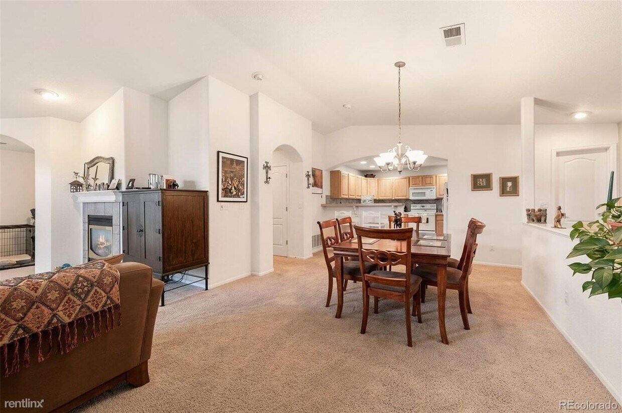 Foto principal - 2 br, 2 bath Condo - 5350 S Jay Cir Unit 5A