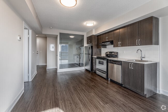 2BR, 1BA - 600SF - Cuisine - 561 Sherbourne