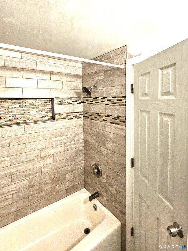 Foto del edificio - 270 S Windham Rd