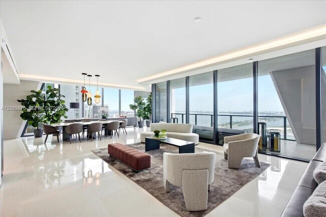 Building Photo - 1000 Biscayne Blvd