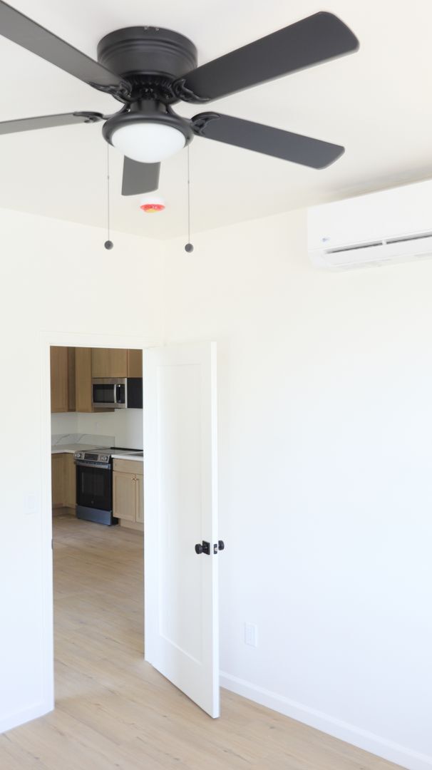 Building Photo - 3 bedrooms 2 baths Duplex- ADU style.