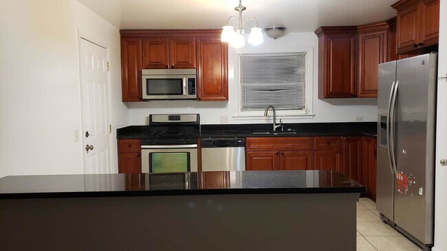 Foto del edificio - 6707 N Keating Ave