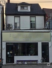 Building Photo - 866 Bathurst St
