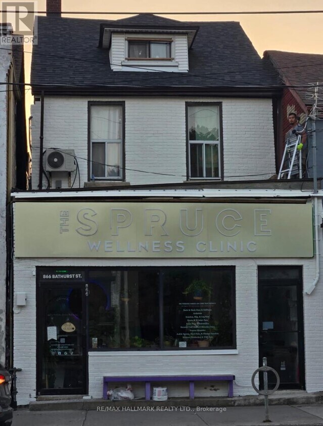 Photo principale - 866 Bathurst St