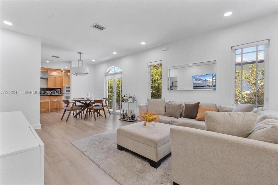 Photo - 2231 SW 17th Street Unit