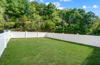 Interior Photo - Cascade Ridge