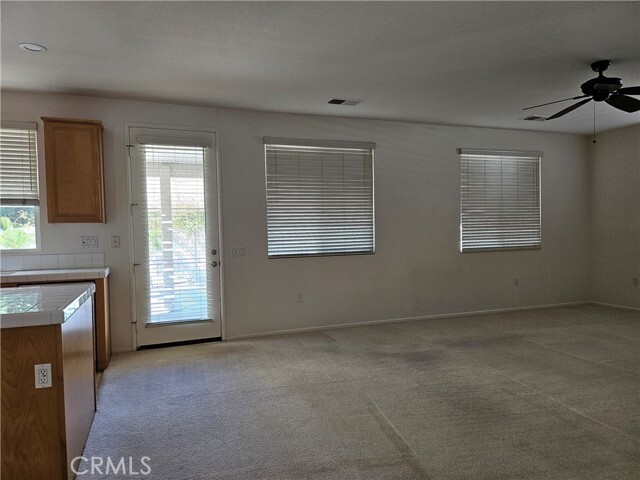 Building Photo - 145 Tijeras Creek